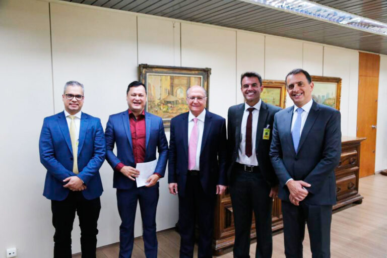 Leia mais sobre o artigo <strong>AMVALE em Brasília</strong>