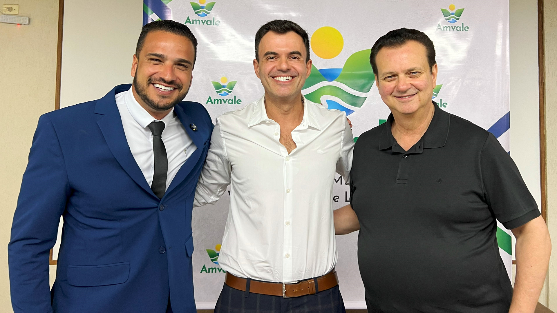 Leia mais sobre o artigo AMVALE realiza Cerimônia de Transmissão de Cargo da Presidência para o biênio 2025-2026