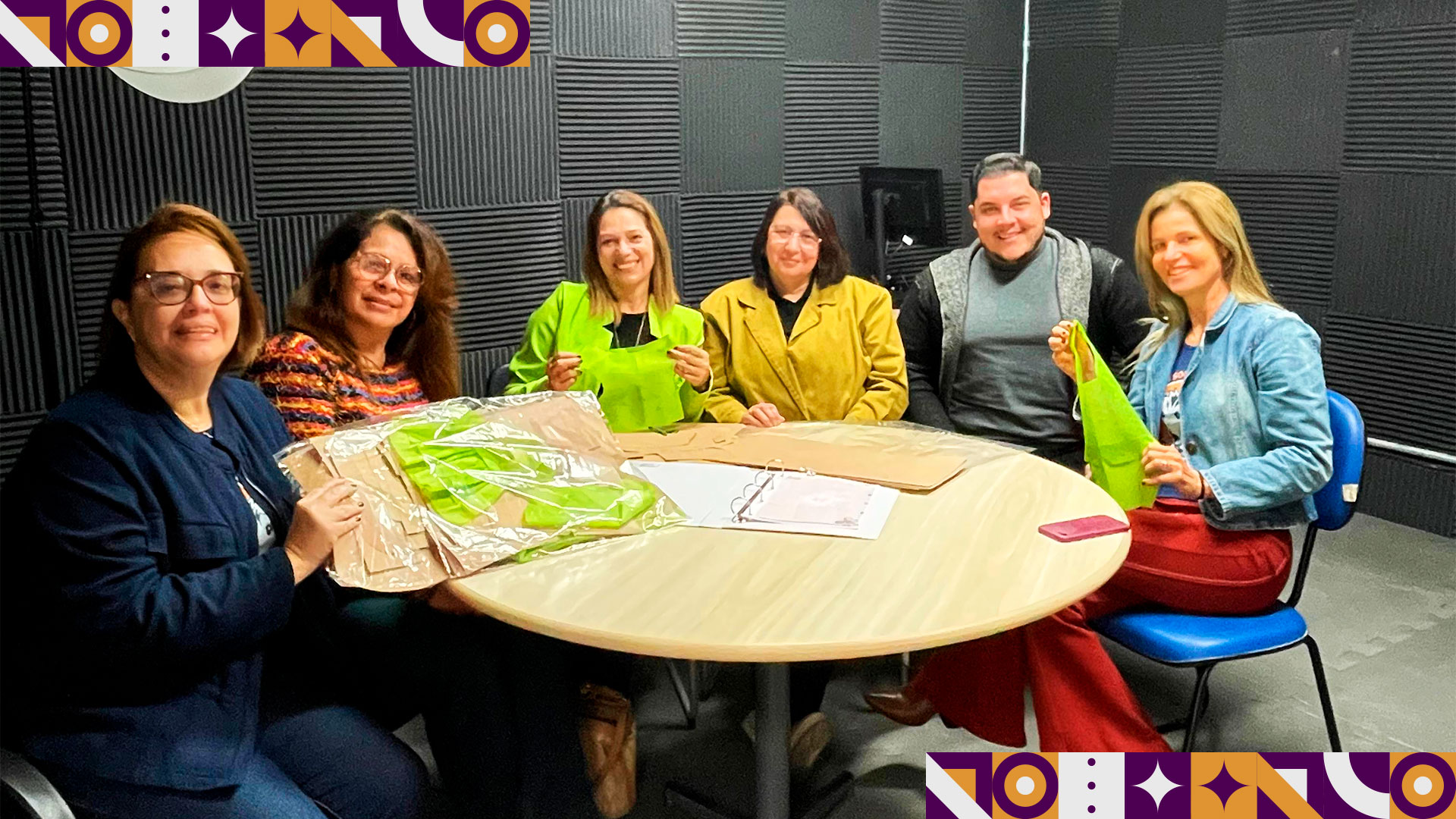 Leia mais sobre o artigo AMVALE Mulher entrega moldes de costura PET em Pindamonhangaba