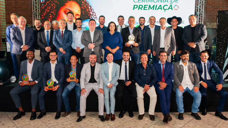 Leia mais sobre o artigo AMVALE celebra a entrega do 2º Prêmio de Gestão Responsável e reconhece iniciativas de excelência nos municípios do Vale do Paraíba e Litoral Norte